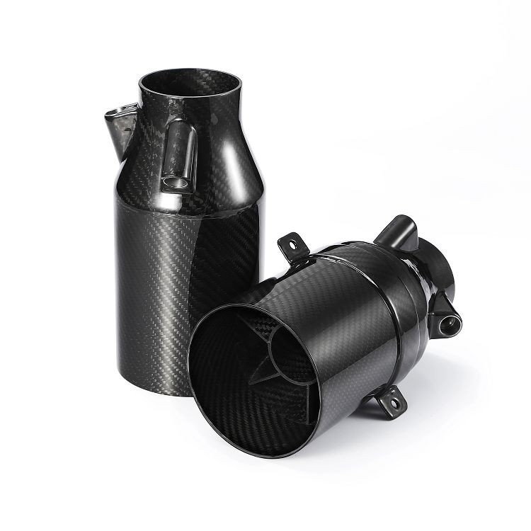 Część z włókna węglowego